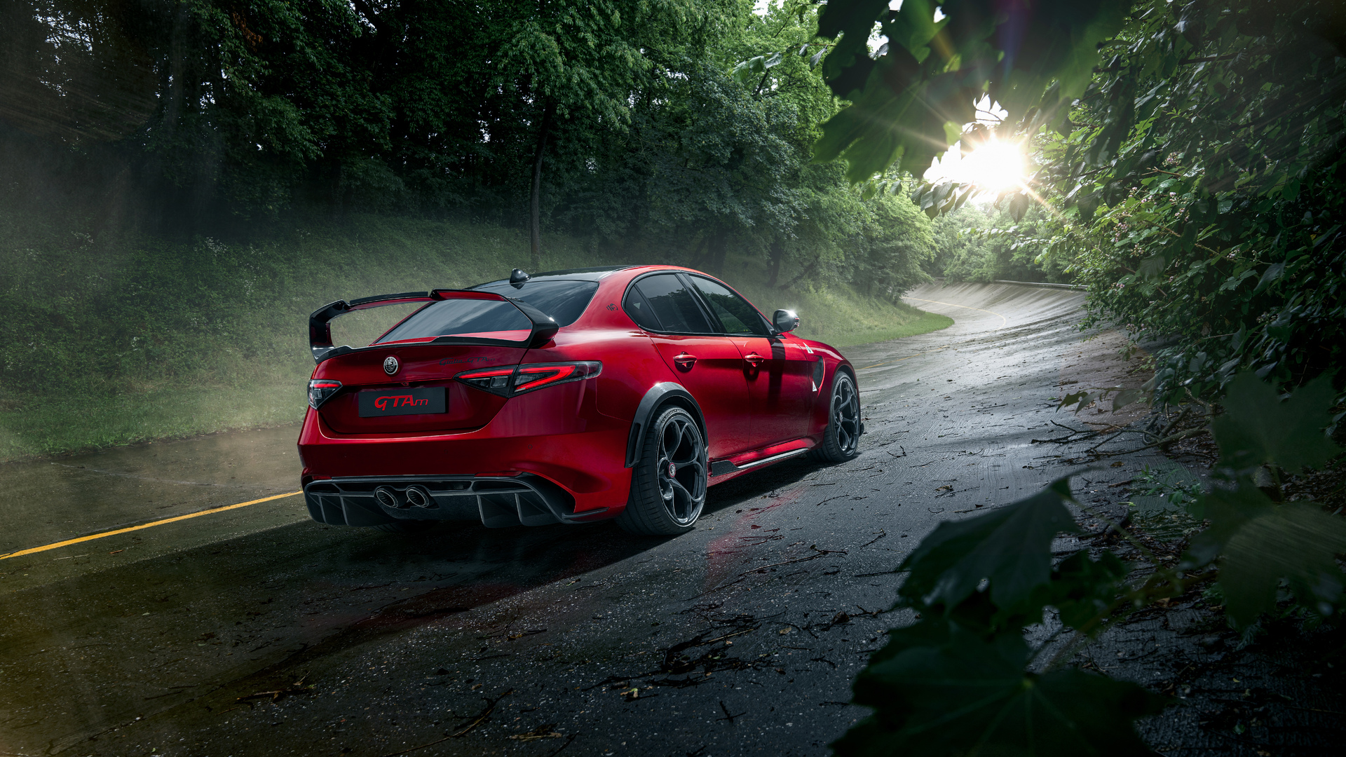alfa-romeo-giulia-gta-2021-rv-1920x1080